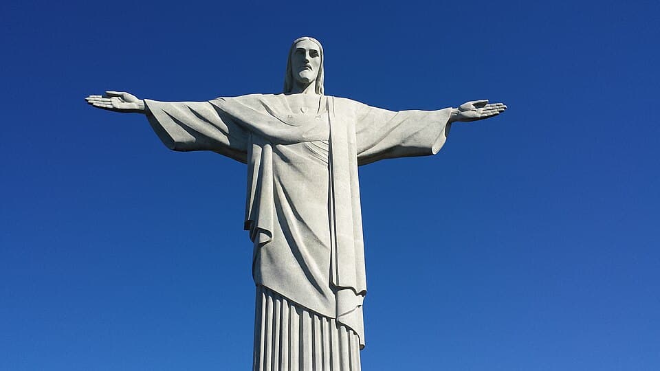 The Monumental Frontal View — Cristo Redentor audio guide stop