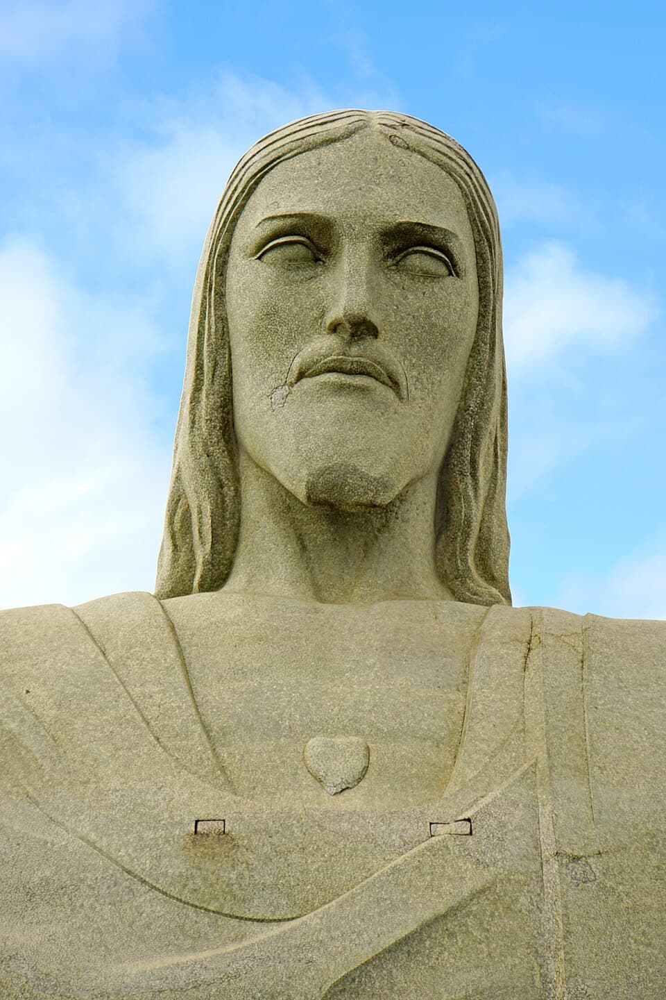 The Detailed Robe — Cristo Redentor audio guide stop