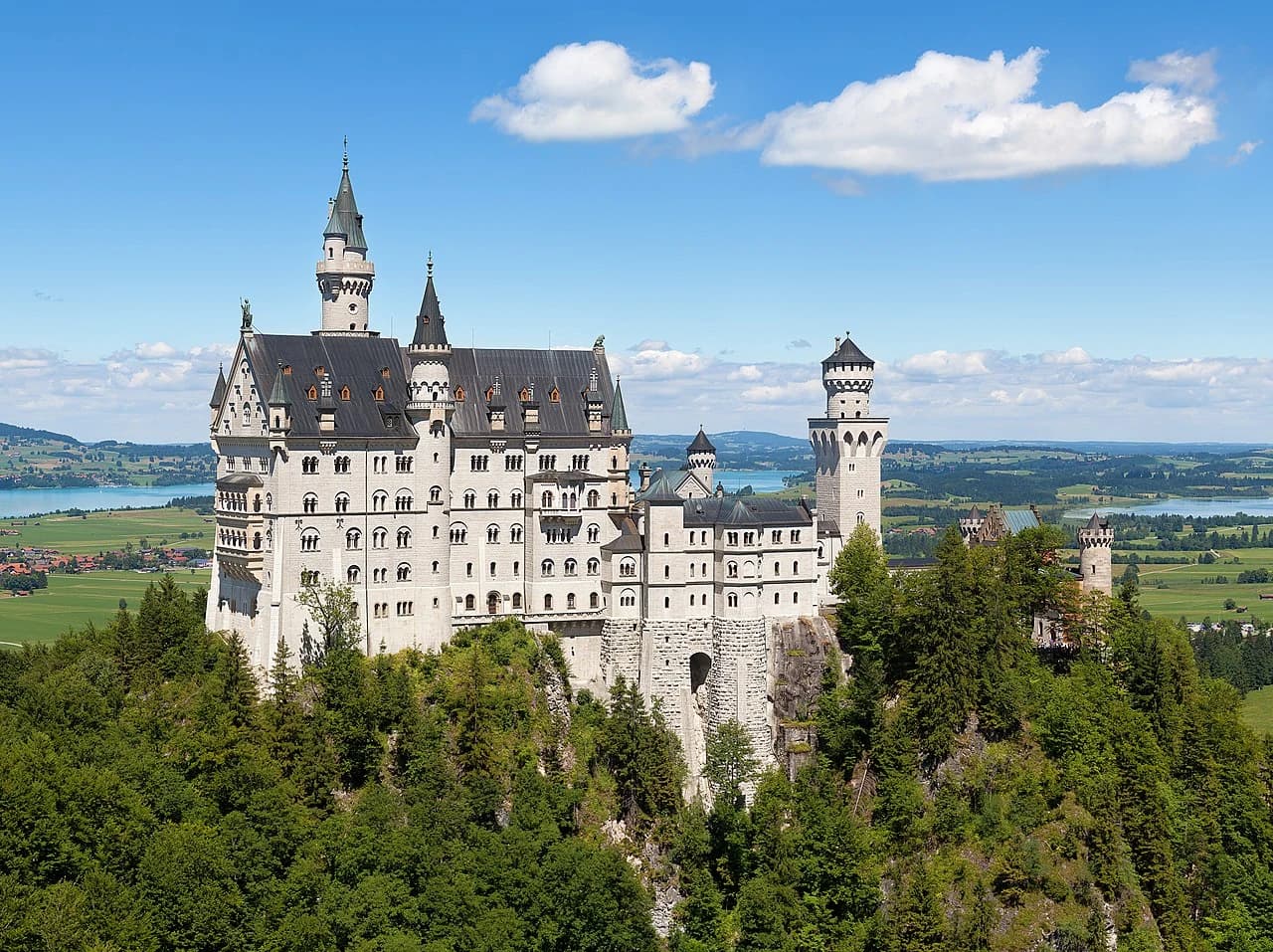 Schloss Neuschwanstein — Hohenschwangau, Germany