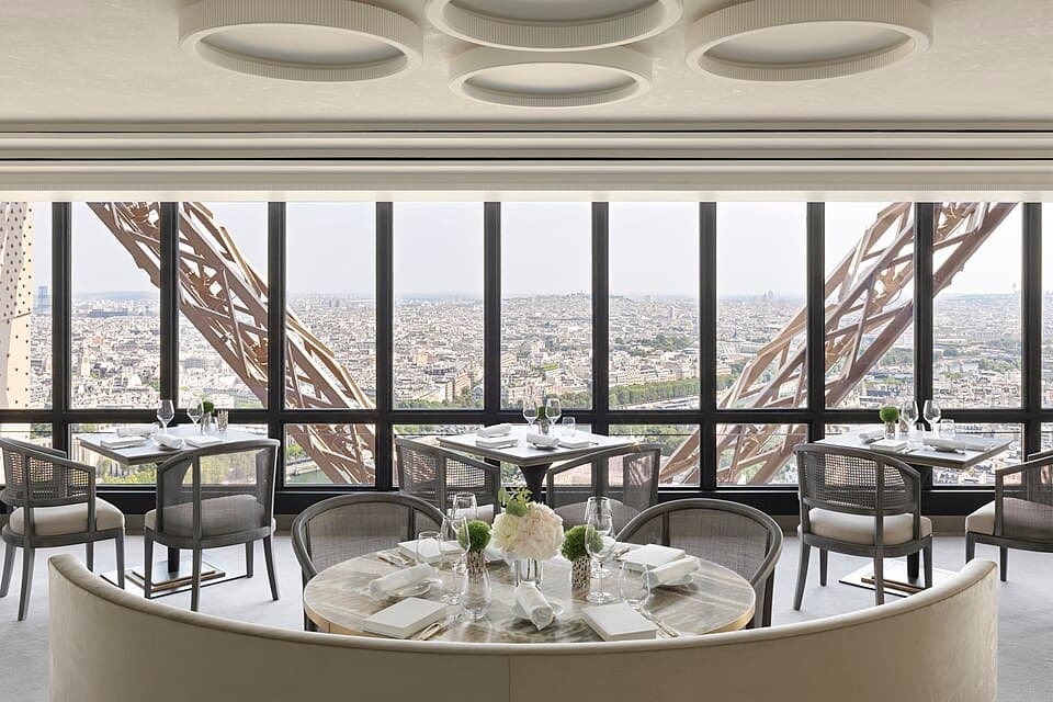 Le Jules Verne — Tour Eiffel audio guide stop