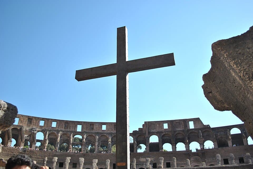 The Christian Cross — Colosseo audio guide stop
