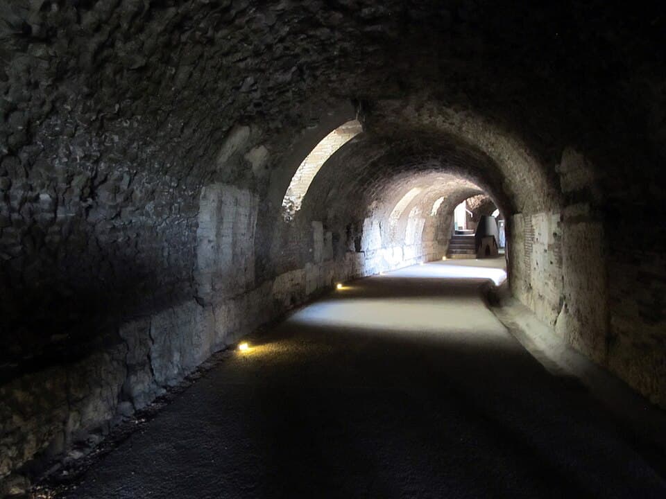 The Shadows of the Game — Colosseo audio guide stop