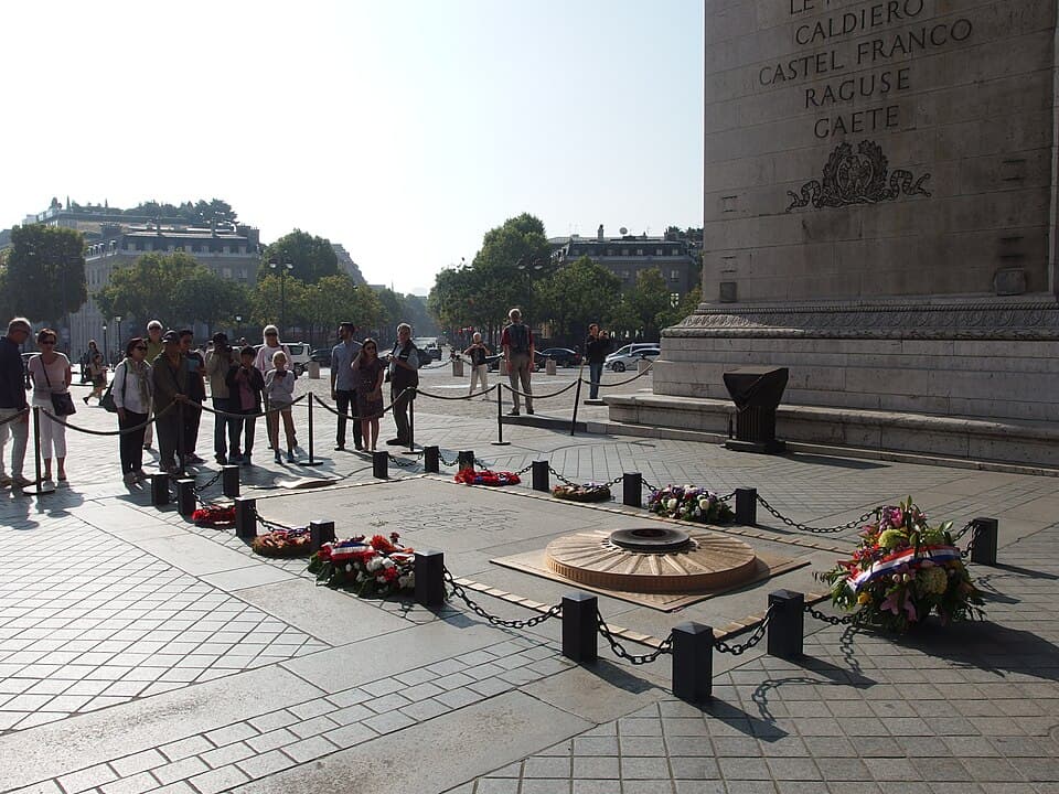 Tomb of the Unknown Soldier — Arc de Triomphe de l'Étoile audio guide stop