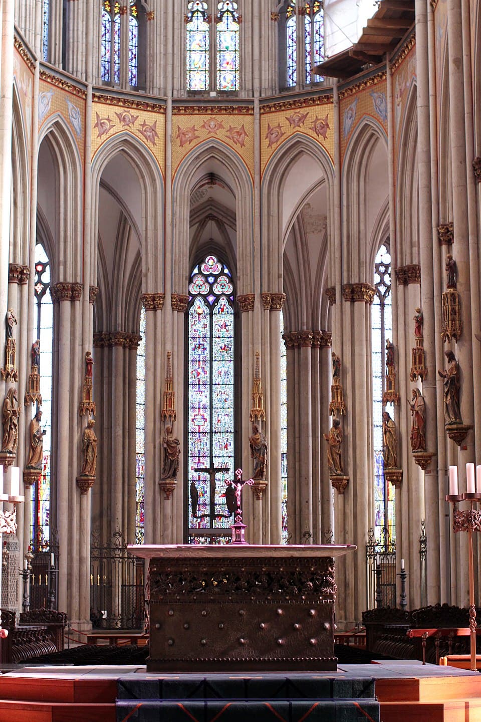Cologne cathedral altar (Elmar Hillebrand). — Kölner Dom audio guide stop
