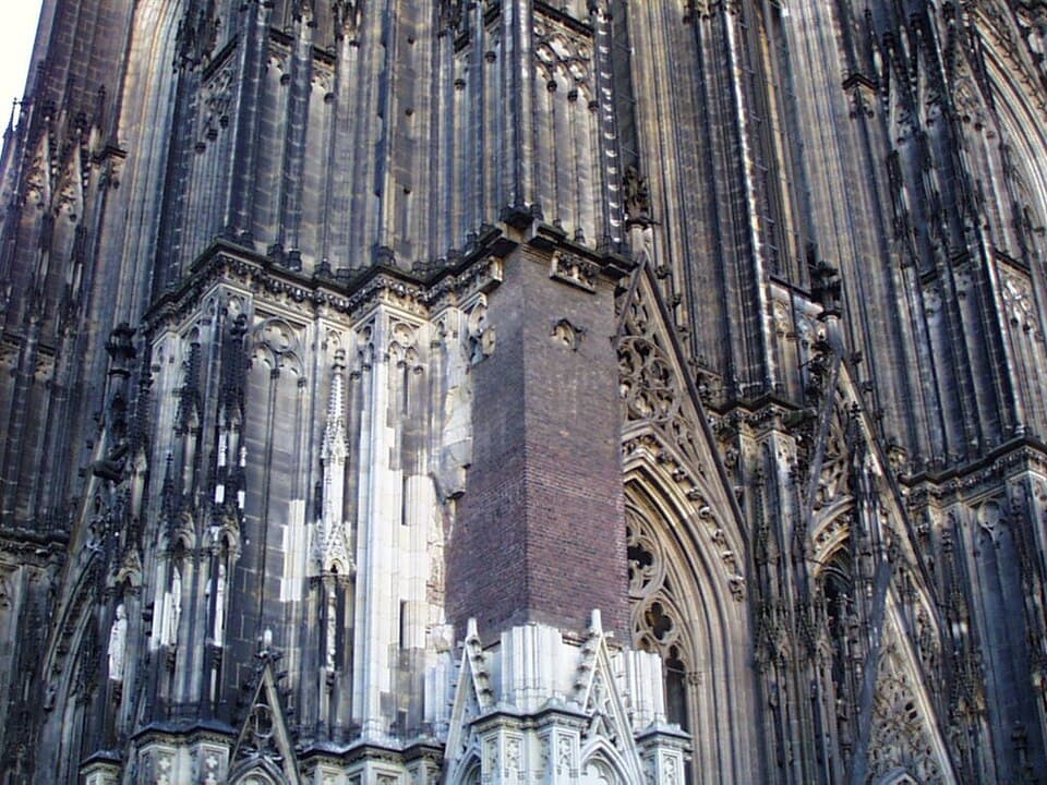 The Domplombe Scar — Kölner Dom audio guide stop