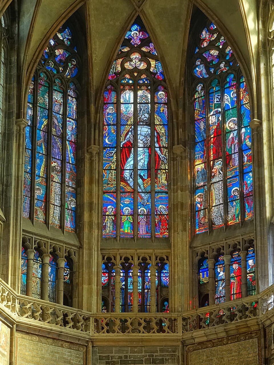 Window of the Holy Trinity and Bohemian Kings in St. Vitus Cathedral — Pražský hrad audio guide stop