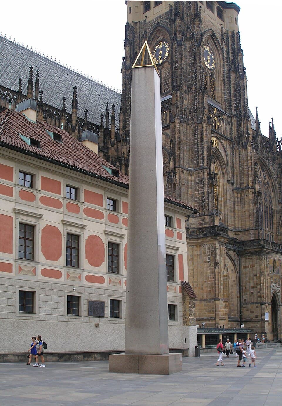 Obelisk — Pražský hrad audio guide stop