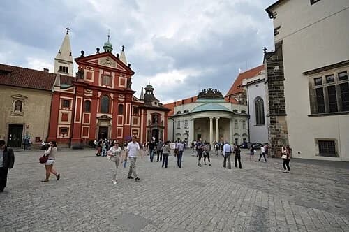 náměstí U svatého Jiří — Pražský hrad audio guide stop