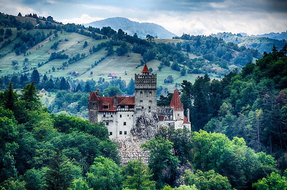 The Strategic Cliffside — Bran Castle audio guide stop