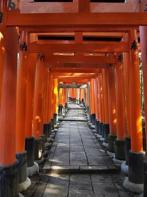 Der Weg zum inneren Schrein — 伏見稲荷大社 千本鳥居