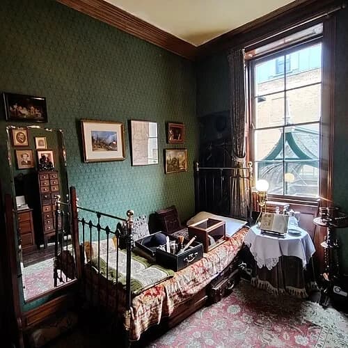 Sherlock Holmes's Bedroom — Sherlock Holmes Museum audio guide stop