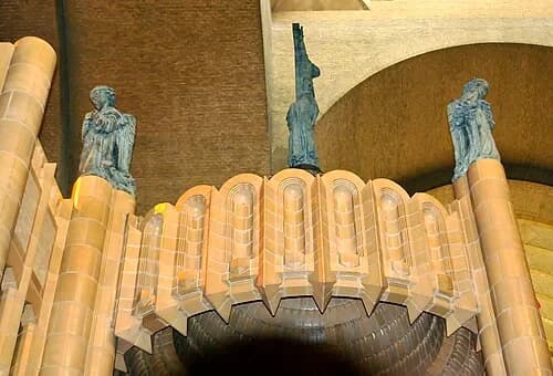 Altarpiece Details