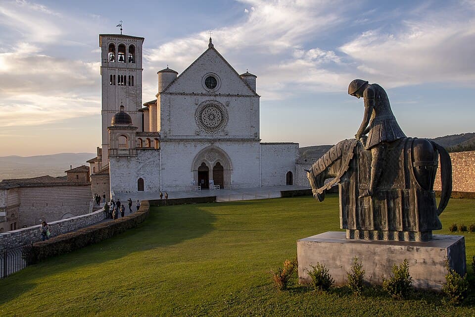 Statue of the Weary Knight — Basilica di San Francesco audio guide stop
