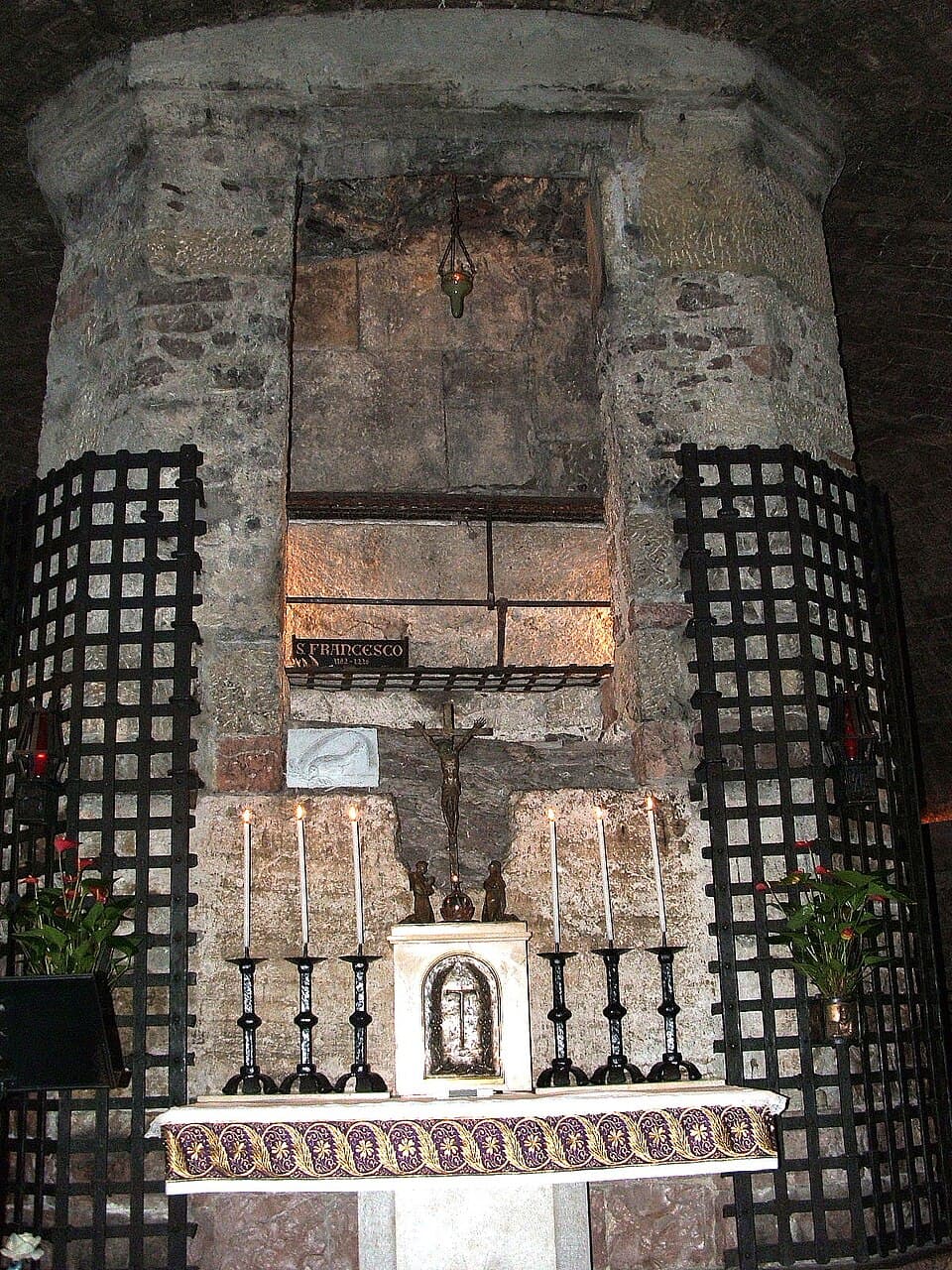 Tomb of Saint Francis — Basilica di San Francesco audio guide stop