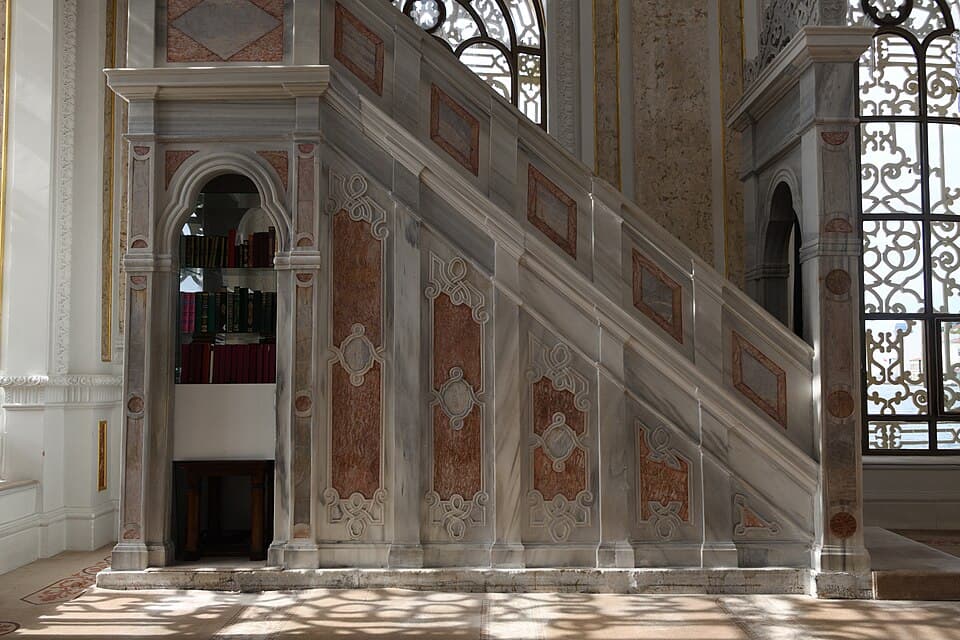 The Stone Minbar — Ortaköy Camii audio guide stop