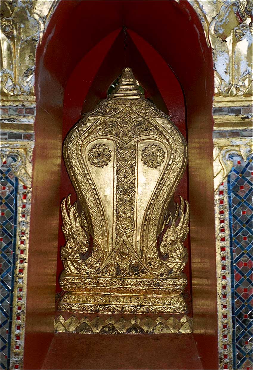 The Sacred Boundary Stones — Wat Phra Kaew audio guide stop