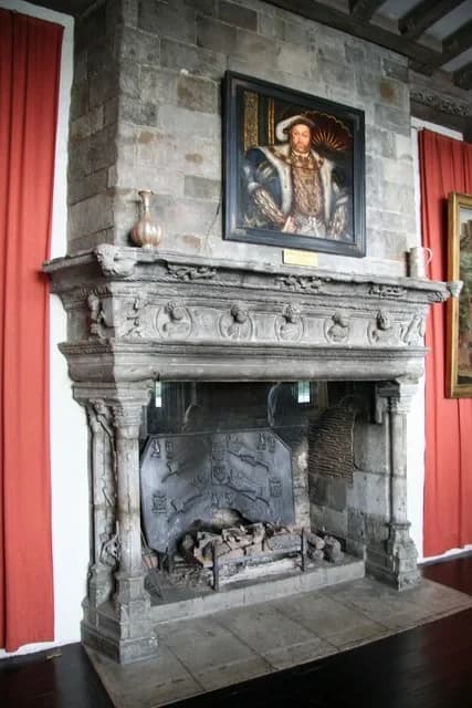 The Banqueting Hall Fireplace — Leeds Castle audio guide stop
