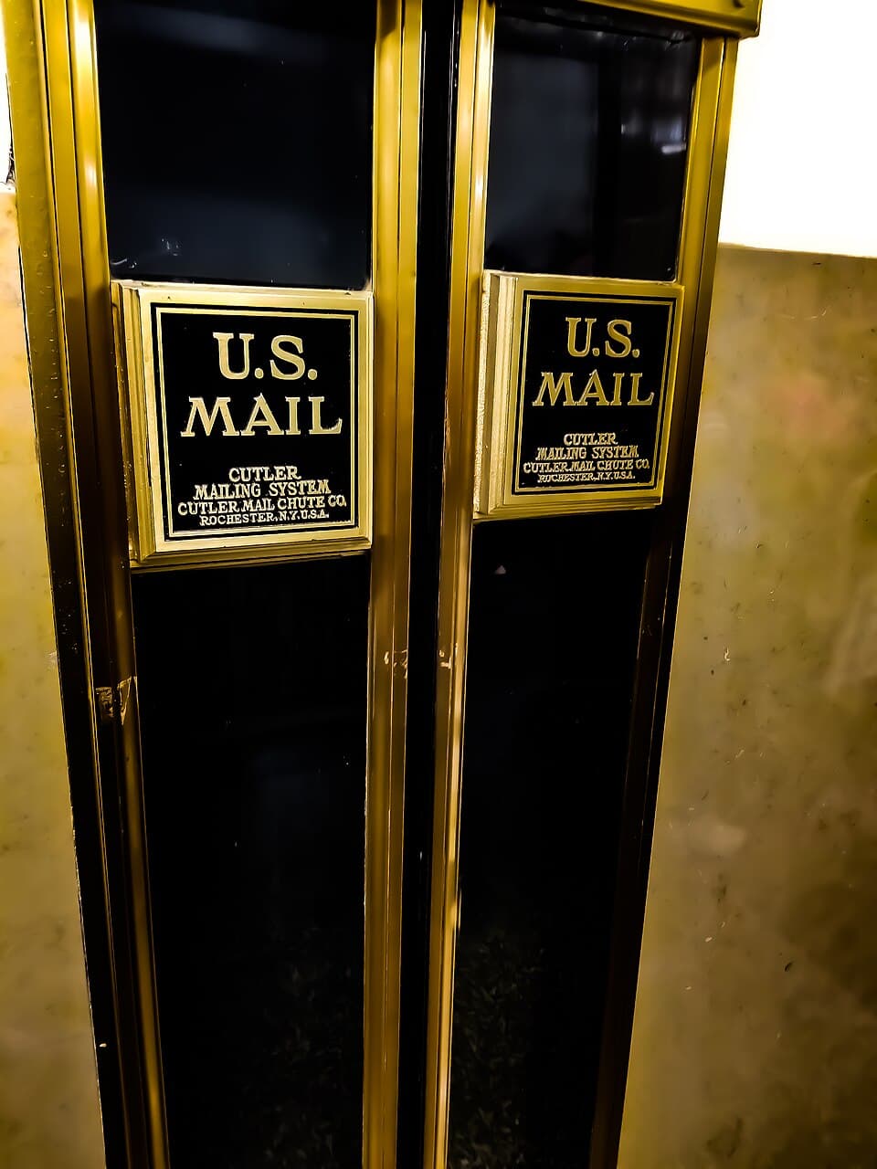 The Historic Mail Chutes — Empire State Building audio guide stop