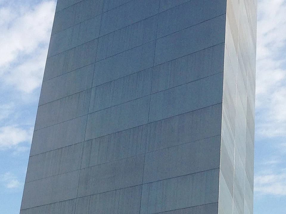 Engineering the Catenary — Gateway Arch audio guide stop