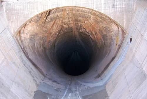 Cavitation and the 1983 Flood — Hoover Dam audio guide stop