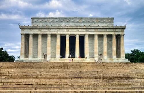 The Greek Revival Facade — Lincoln Memorial audio guide stop