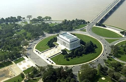 The Hidden Undercroft — Lincoln Memorial audio guide stop