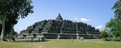 Scale of the Mandala — Candi Borobudur audio guide stop