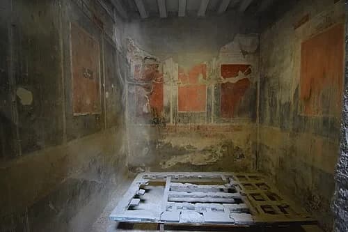 The Carbonized Bed — Herculaneum audio guide stop