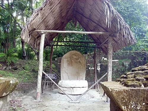 The King and the Altar — Tikal audio guide stop