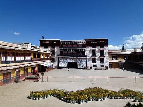 The Great East Courtyard — Potala Palace audio guide stop