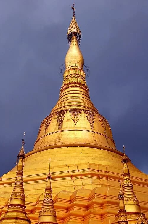Plating and Devotion — Shwedagon Pagoda audio guide stop