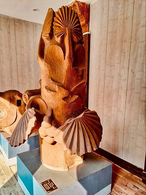Ancient Fan Palm Pillar