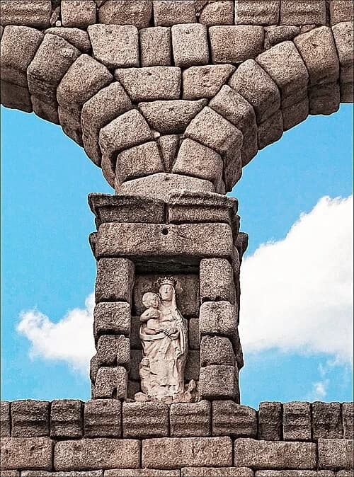 The Virgin's Niche — Aqueduct of Segovia audio guide stop
