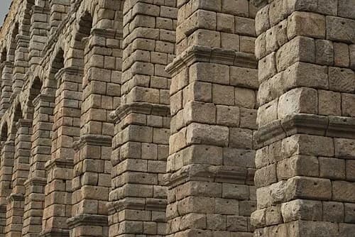 Granite Block Details — Aqueduct of Segovia audio guide stop