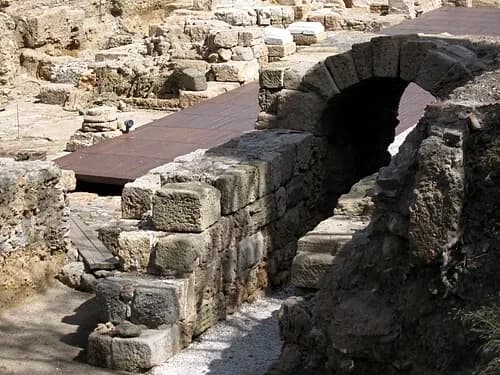 The Grand Entrance Arch — Teatro Romano de Málaga audio guide stop