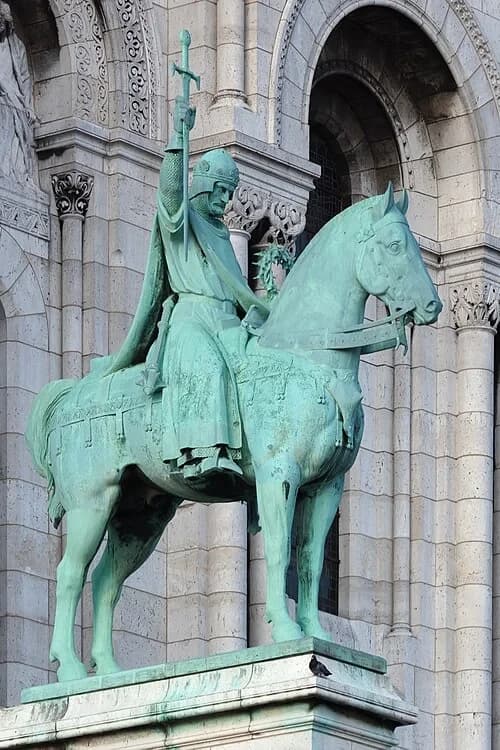 Equestrian Statue of Louis IX — Basilique du Sacré-Cœur de Montmartre audio guide stop