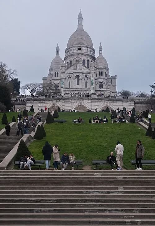 The White Silhouette — Basilique du Sacré-Cœur de Montmartre audio guide stop