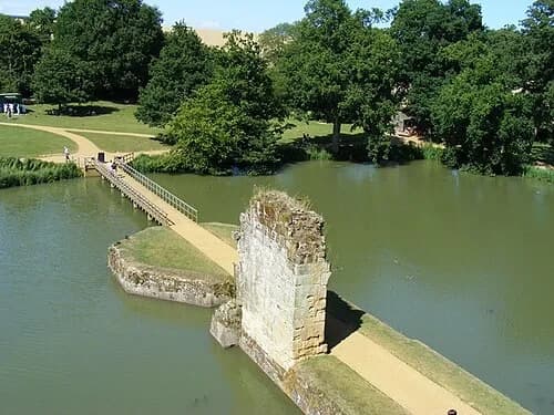The Octagon Obstacle — Bodiam Castle audio guide stop