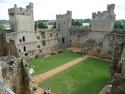 The Courtyard Square — Bodiam Castle audio guide stop