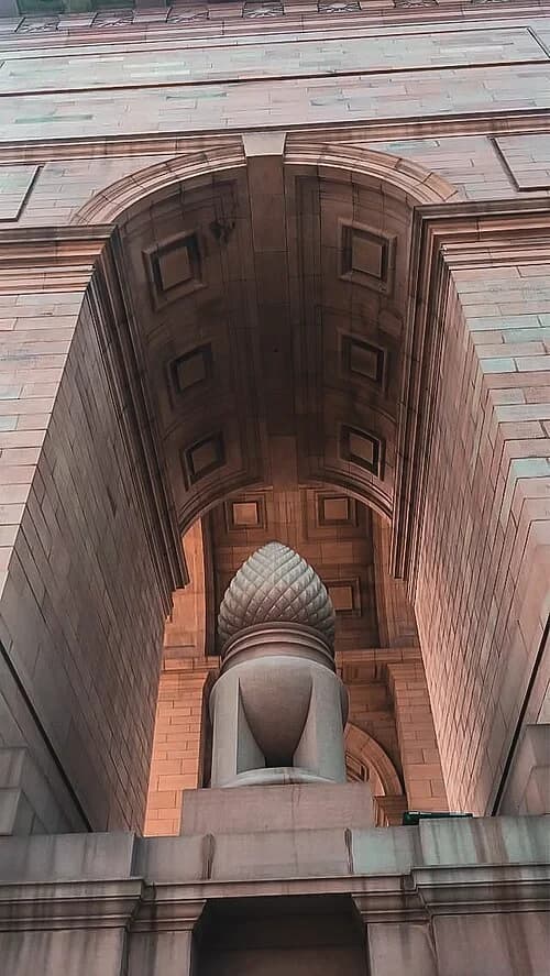 The Stone Urn — India Gate audio guide stop