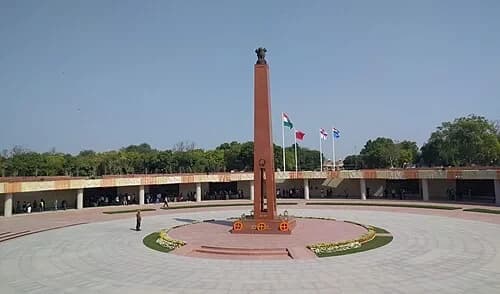 The Circle of Sacrifice Obelisk — India Gate audio guide stop
