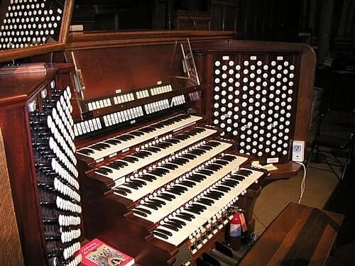 The Organ Console — St. Patrick's Cathedral audio guide stop