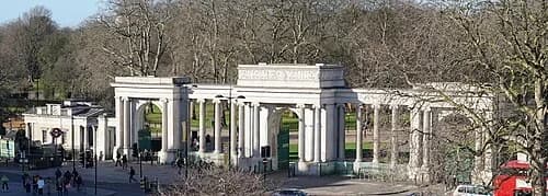The Ionic Screen — Wellington Arch audio guide stop