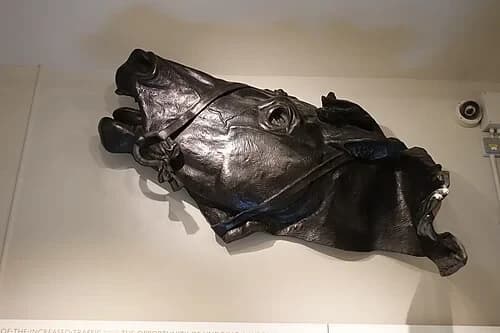 Copenhagen's Likeness — Wellington Arch audio guide stop