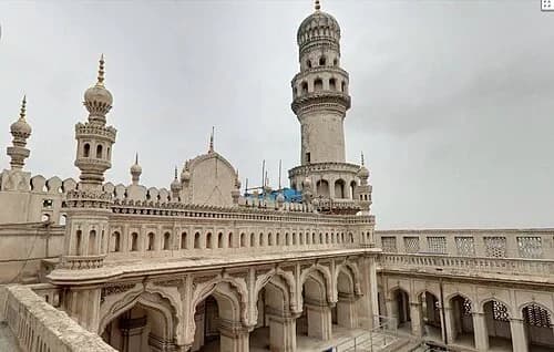 The Elevated Mosque — Charminar audio guide stop