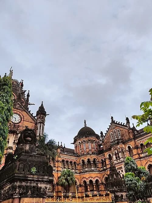 The Lion and the Tiger — Chhatrapati Shivaji Maharaj Terminus audio guide stop