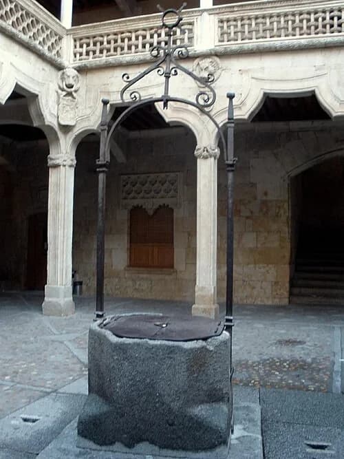 The Central Well — Casa de las Conchas audio guide stop