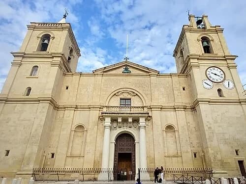 The Mannerist Facade