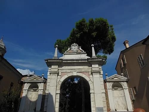 The Monumental Portal — Basilica di San Vitale audio guide stop