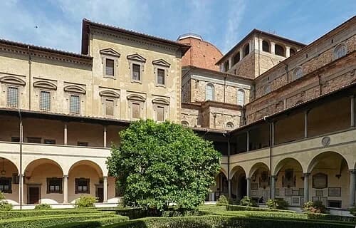 Cloister of San Lorenzo — Basilica di San Lorenzo audio guide stop